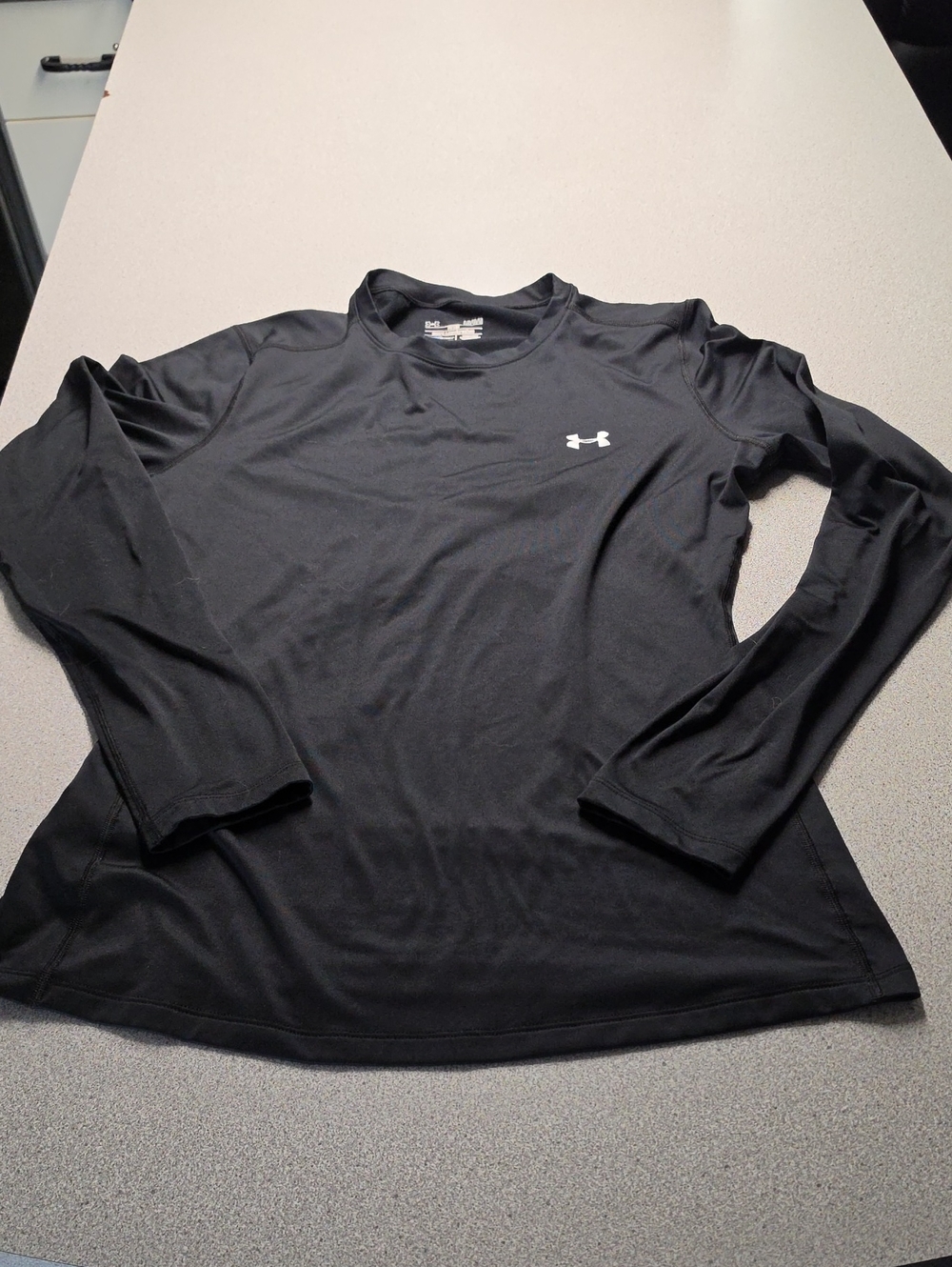 Under Armour Black Long-Sleeve Athletic Crew Shirt